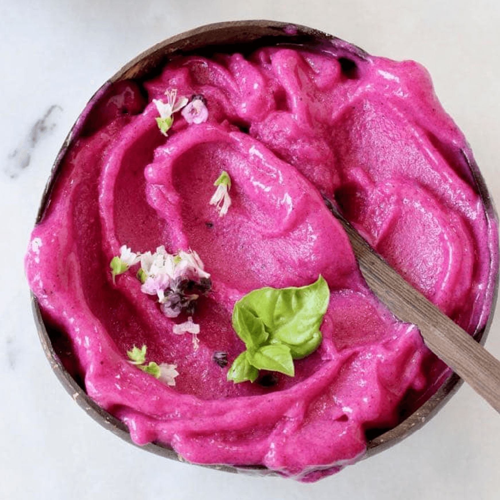 Hanging on to Summer Smoothie Bowl - AURA Nutrition